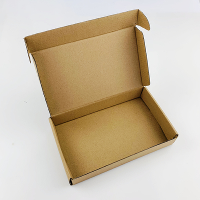 Προσαρμοσμένο ηλεκτρονικό εμπόριο Premium Brand Packaging Craft Paper Mailer Συσκευαστικό κουτί για ρούχα